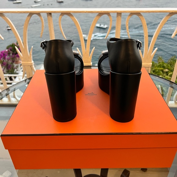 SOLD OUT Brand New Hermes Black Hilda 80 Sandal Size 36. - Picture 3 of 5